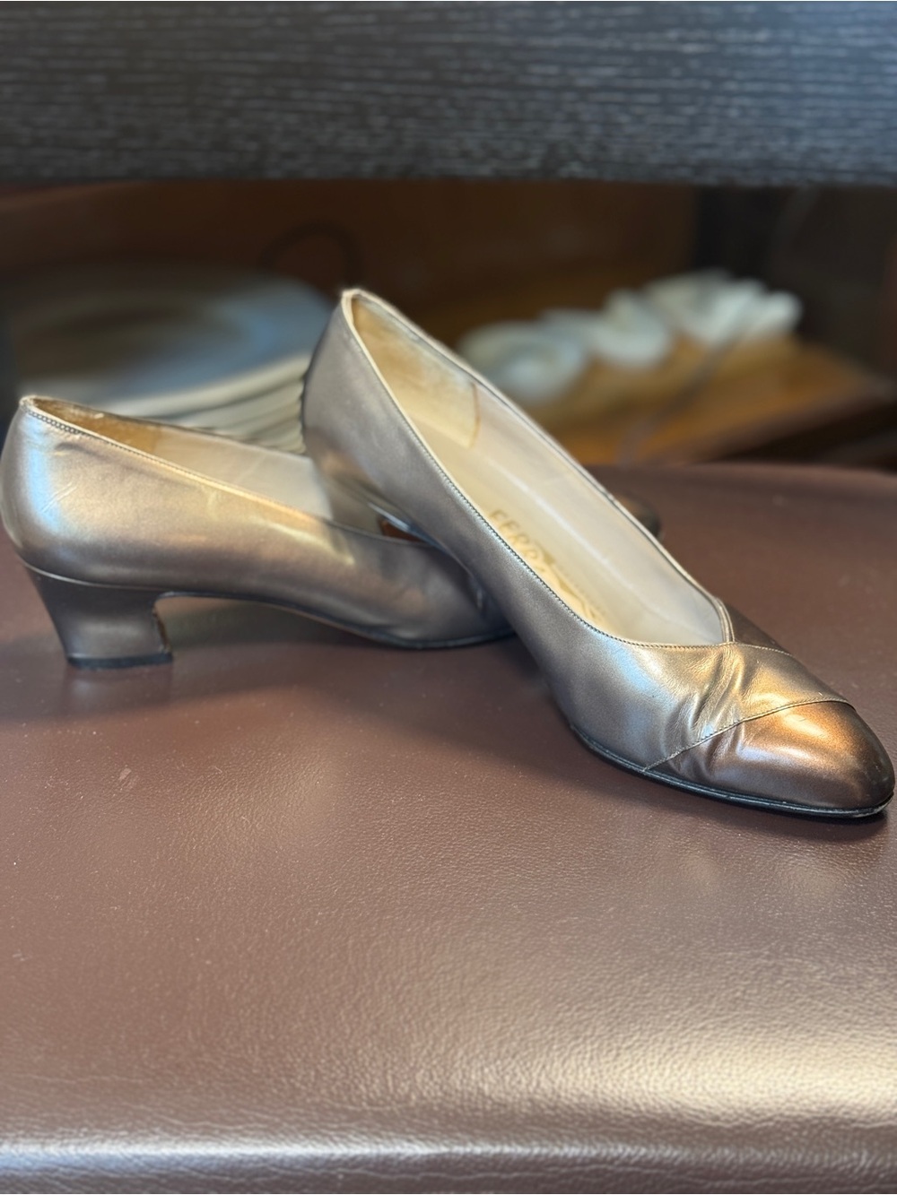 Vintage Salvatore Ferragamo Black Leather Cap Toe Kitten Heel Pumps 7.5B